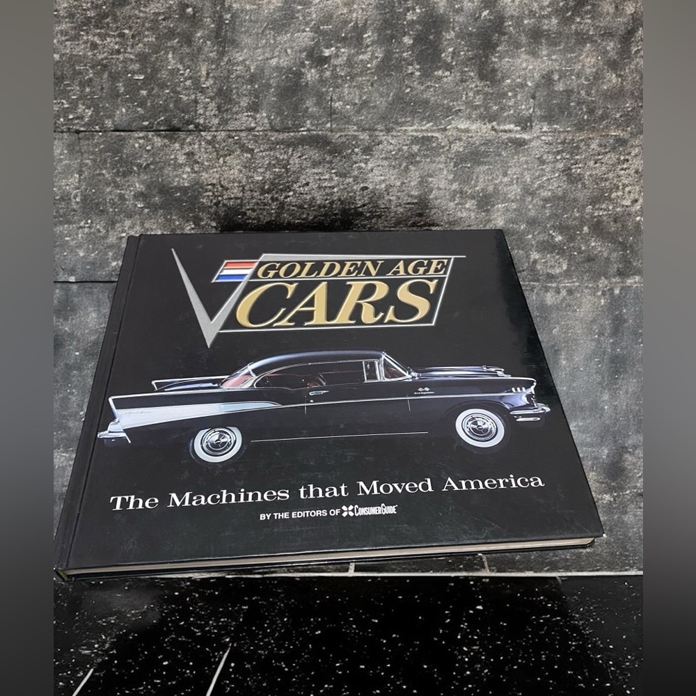 GOLDEN AGE CARS
The Machines that Moved America 
2011 book
3for$30 or 1for$10